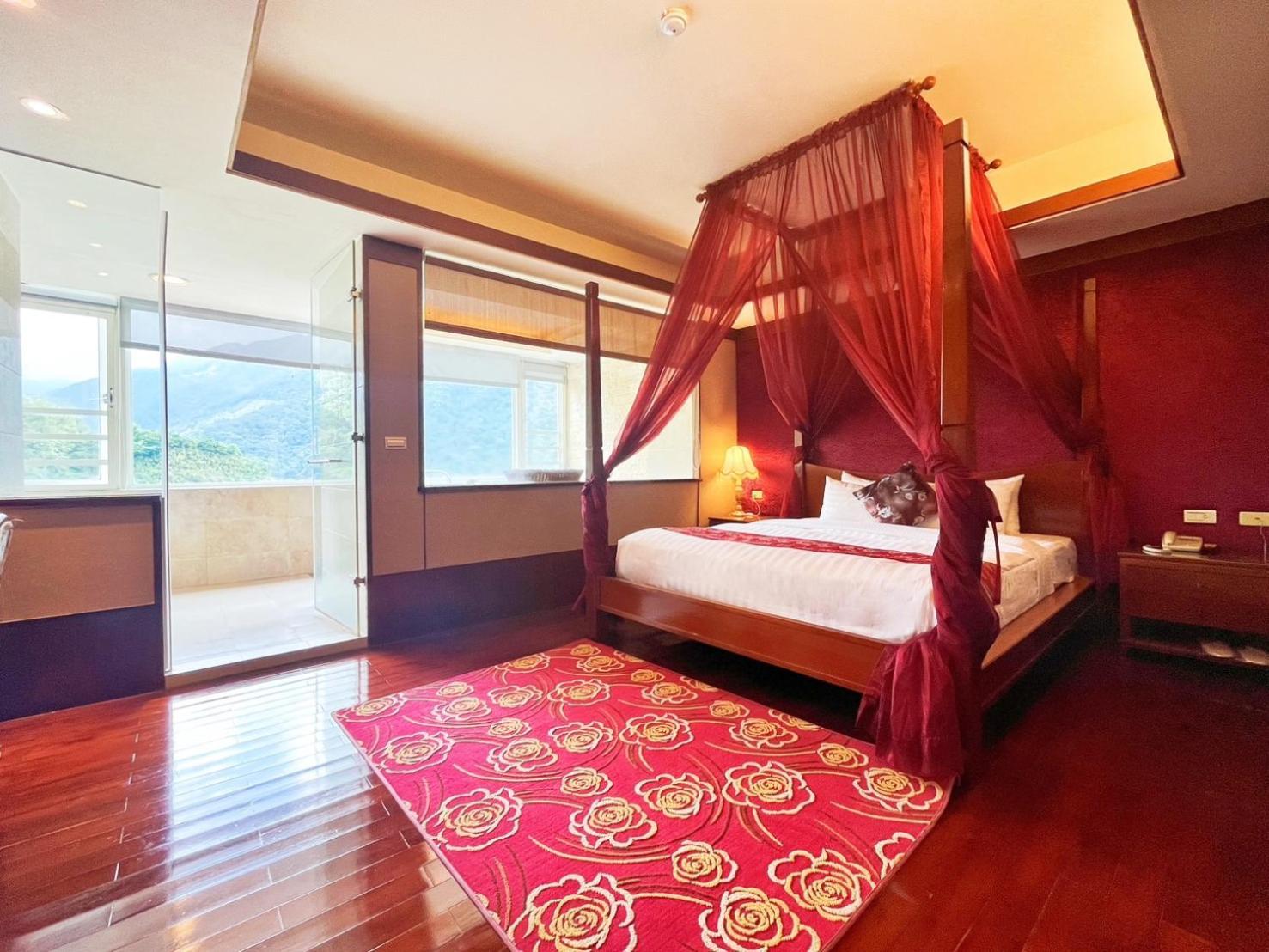 Dongpo Ti Lun Hotel Xinyi Buitenkant foto
