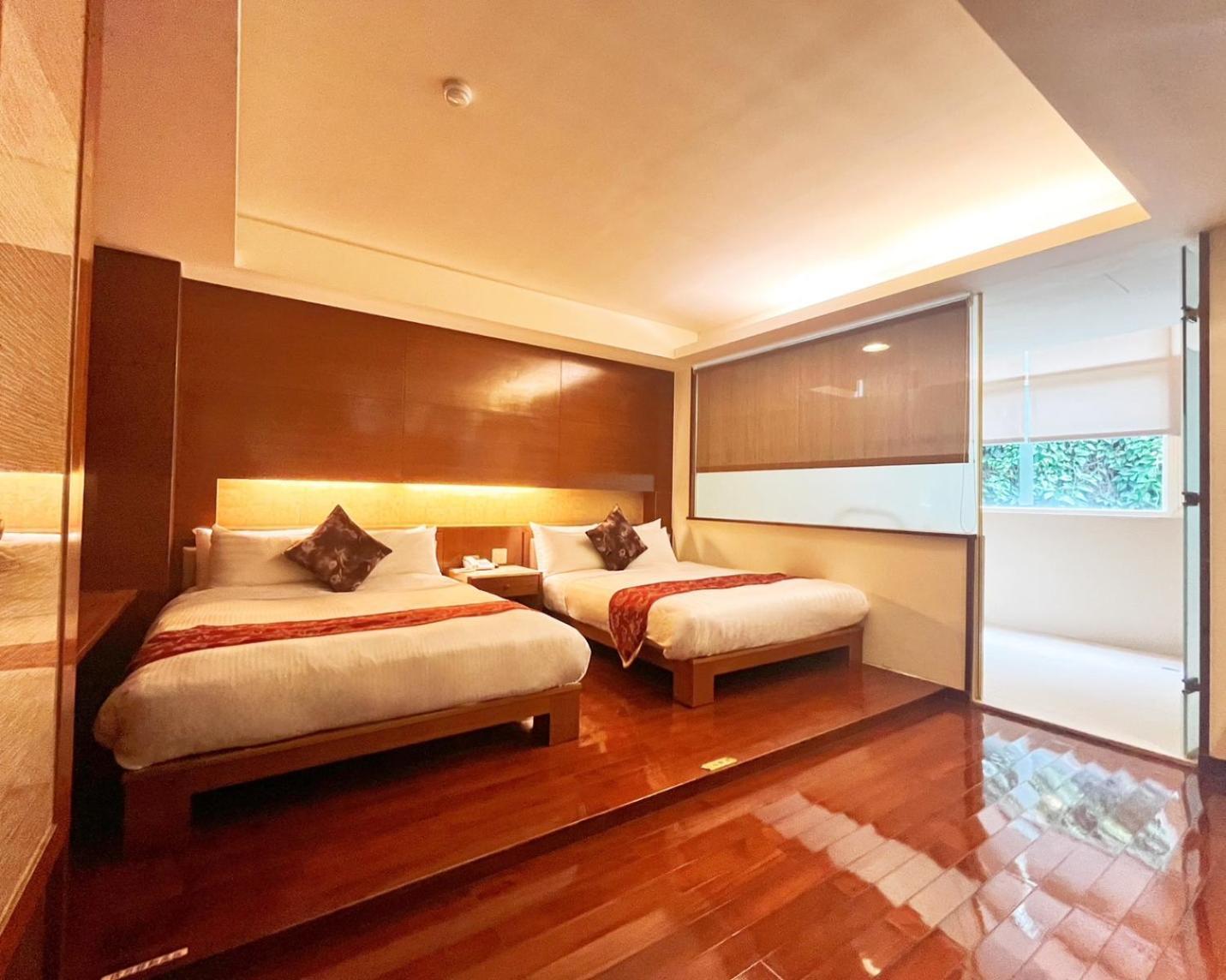 Dongpo Ti Lun Hotel Xinyi Buitenkant foto