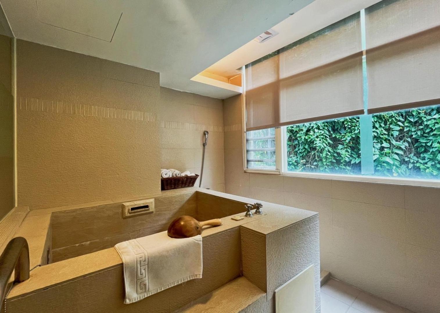 Dongpo Ti Lun Hotel Xinyi Buitenkant foto