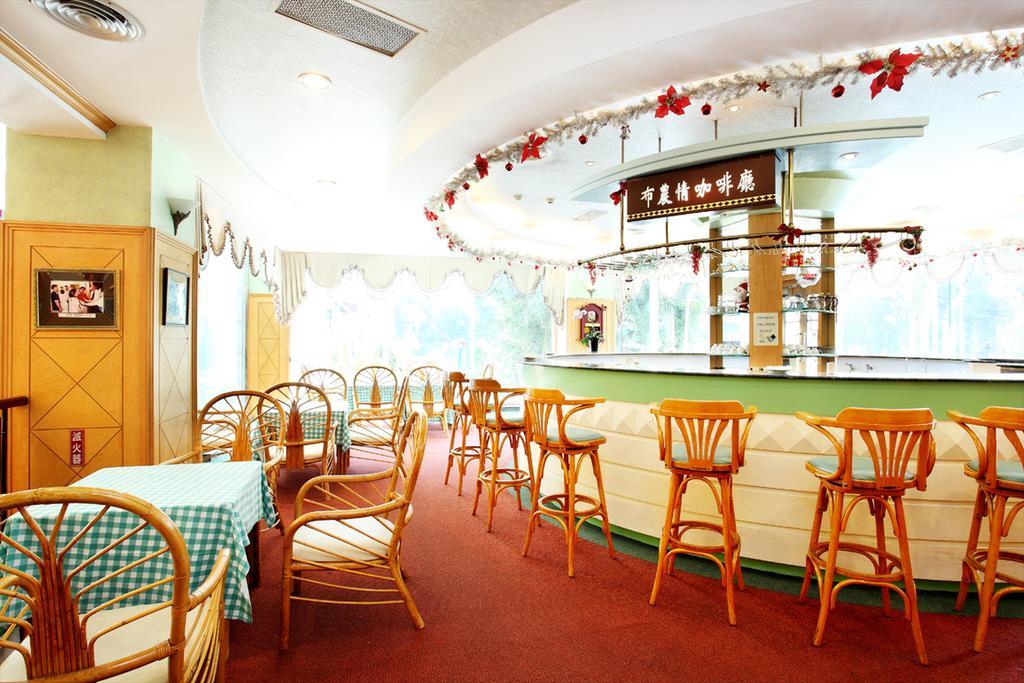 Dongpo Ti Lun Hotel Xinyi Buitenkant foto