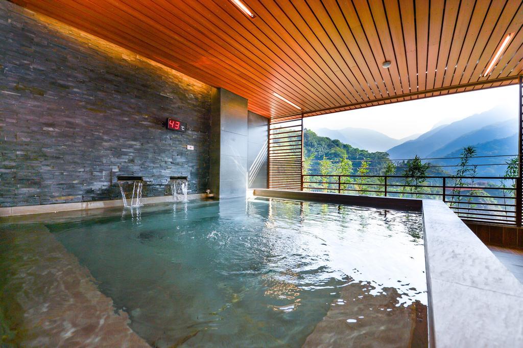 Dongpo Ti Lun Hotel Xinyi Buitenkant foto
