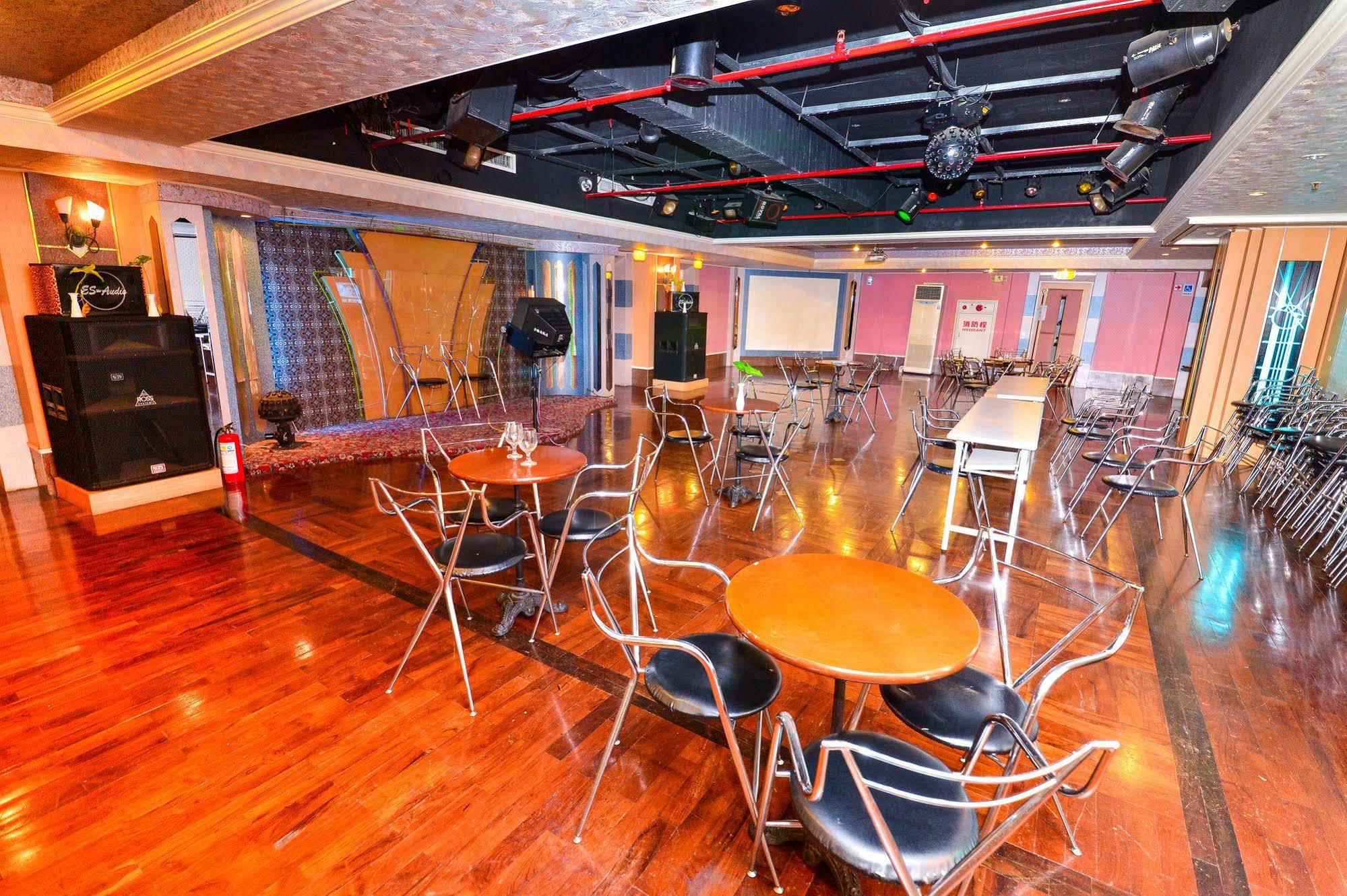 Dongpo Ti Lun Hotel Xinyi Buitenkant foto