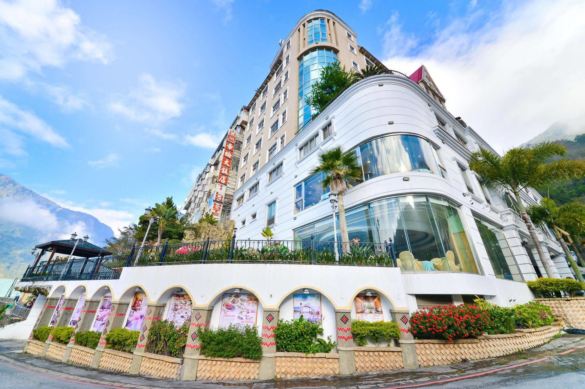 Dongpo Ti Lun Hotel Xinyi Buitenkant foto