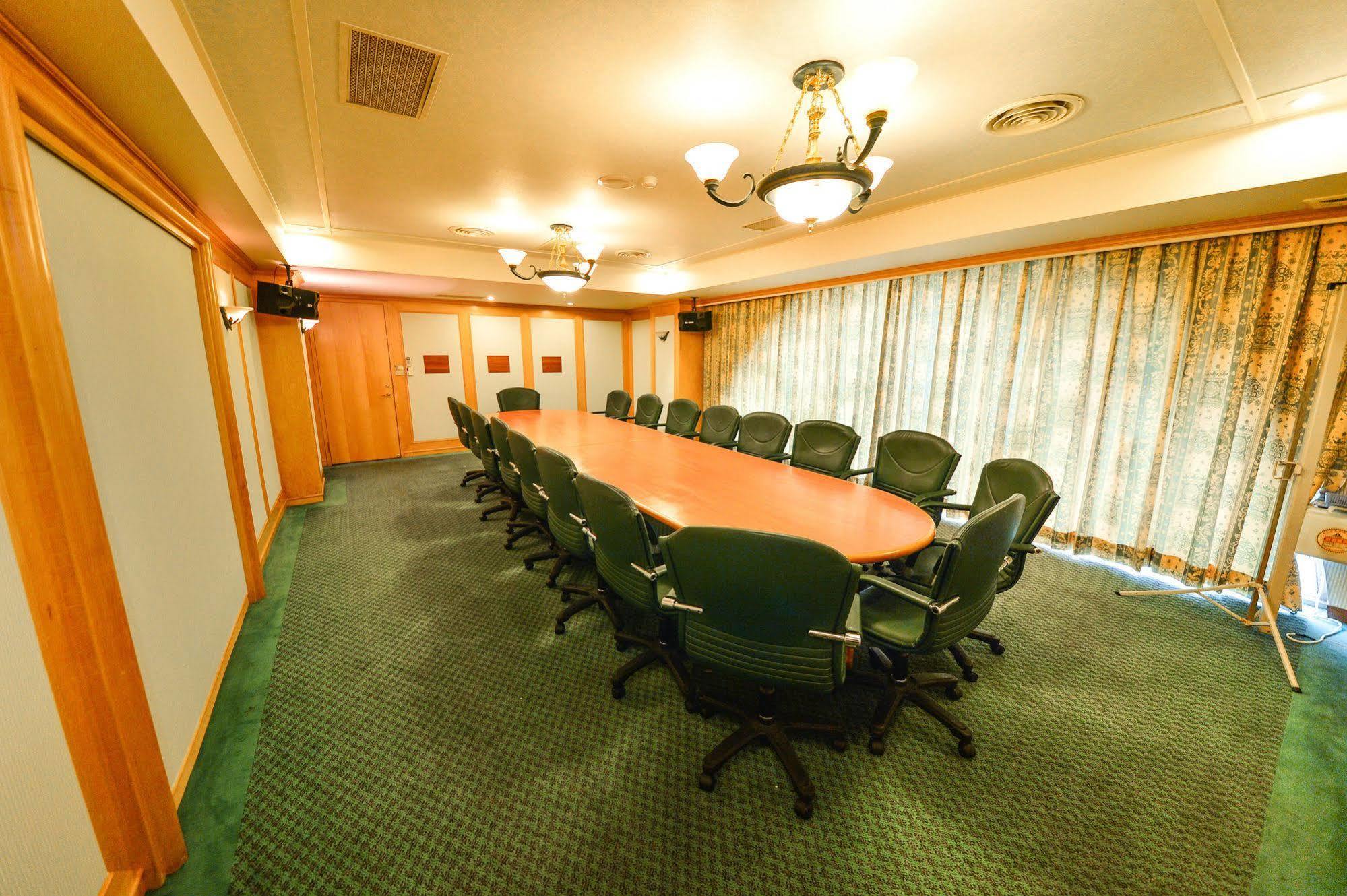 Dongpo Ti Lun Hotel Xinyi Buitenkant foto